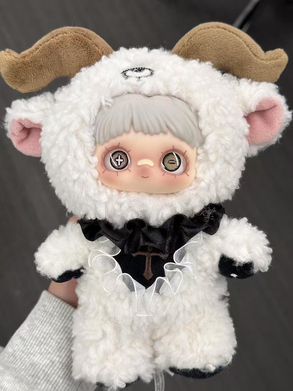 メイメイ赤い悪魔と白いクマのぬいぐるみ Maymei メイメイ May I Love