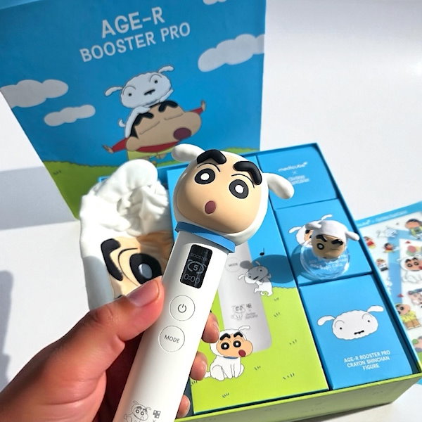 Qoo10] メディキューブ AGERブースタープロ クレヨンしんちゃ