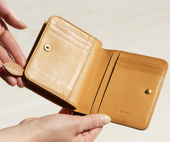 フラッターカットワーク 二つ折り財布｜商品一覧 | 革財布、バッグの