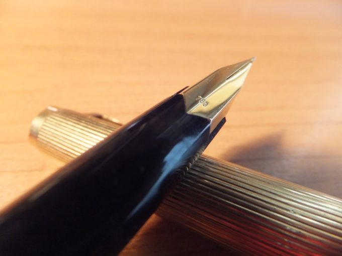 No.1246 (MONTBLANC)、祖父が使っていた金ピカなビンテージ万年筆