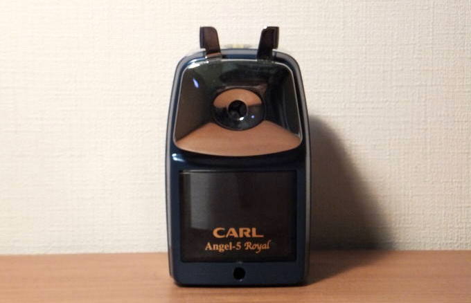 エンゼル5・ロイヤル(カール事務器)は頼り甲斐のある手回し式鉛筆削り