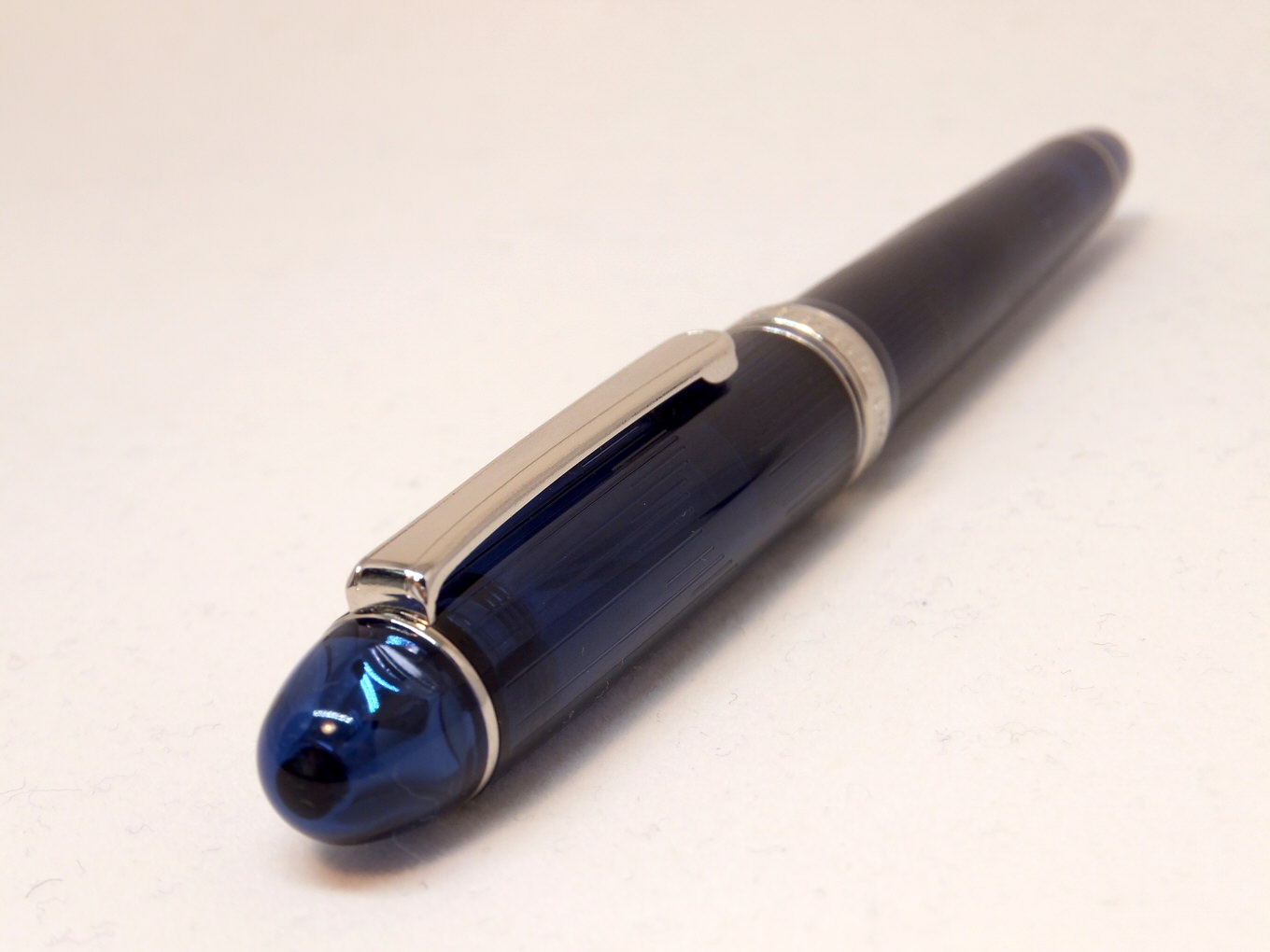 プラチナ万年筆の♯3776 センチュリー 河口は 深みのあるスケルトン