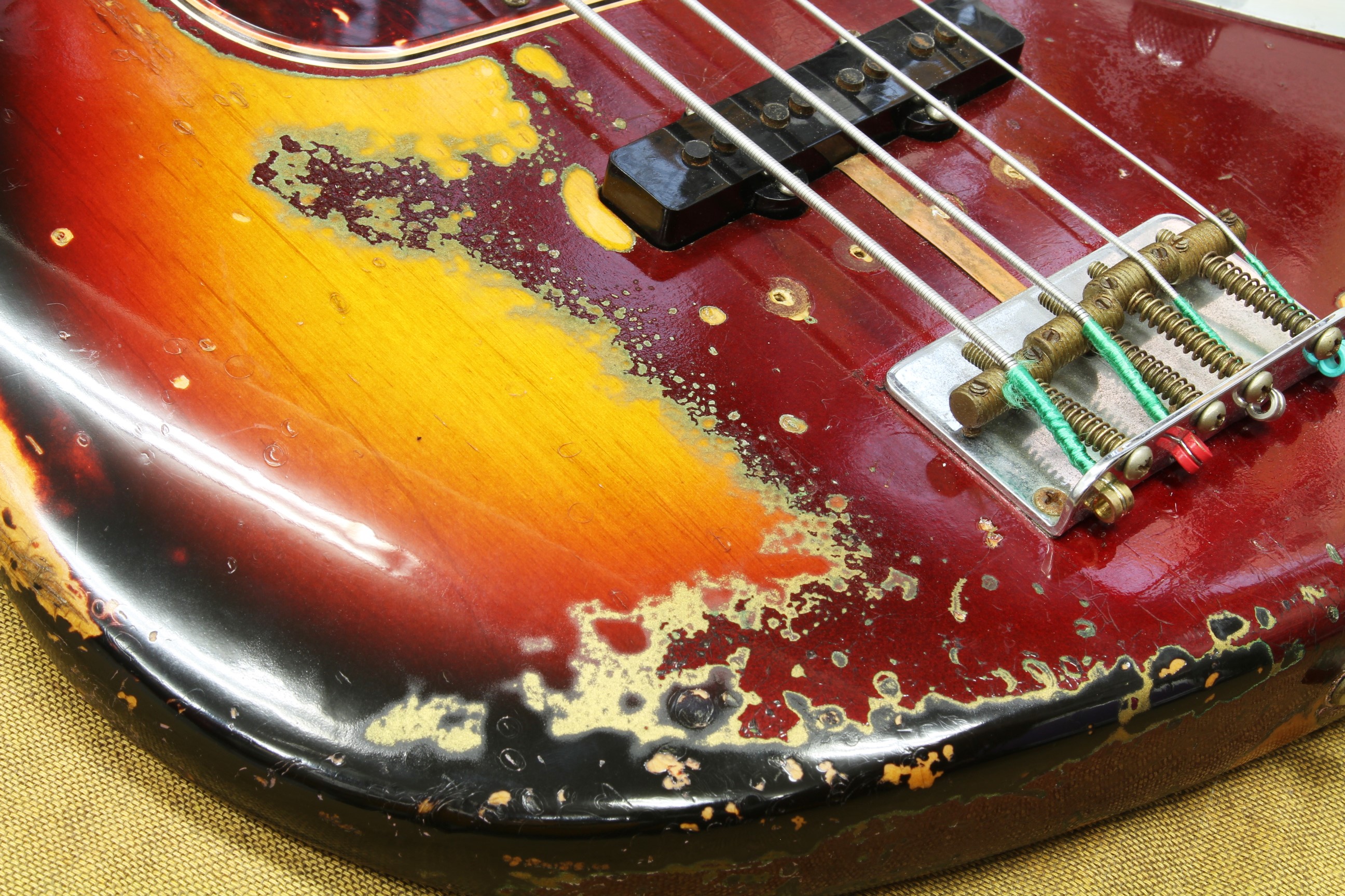 レビュー】風格漂う89年製ヴィンテージ Fender American Vintage Jazz