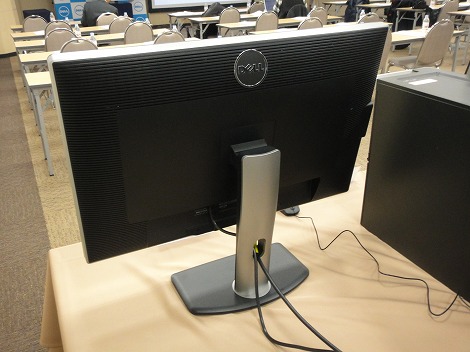 DELL U3014レビュー：30インチパネル搭載のハイエンドモニタ/パソコン
