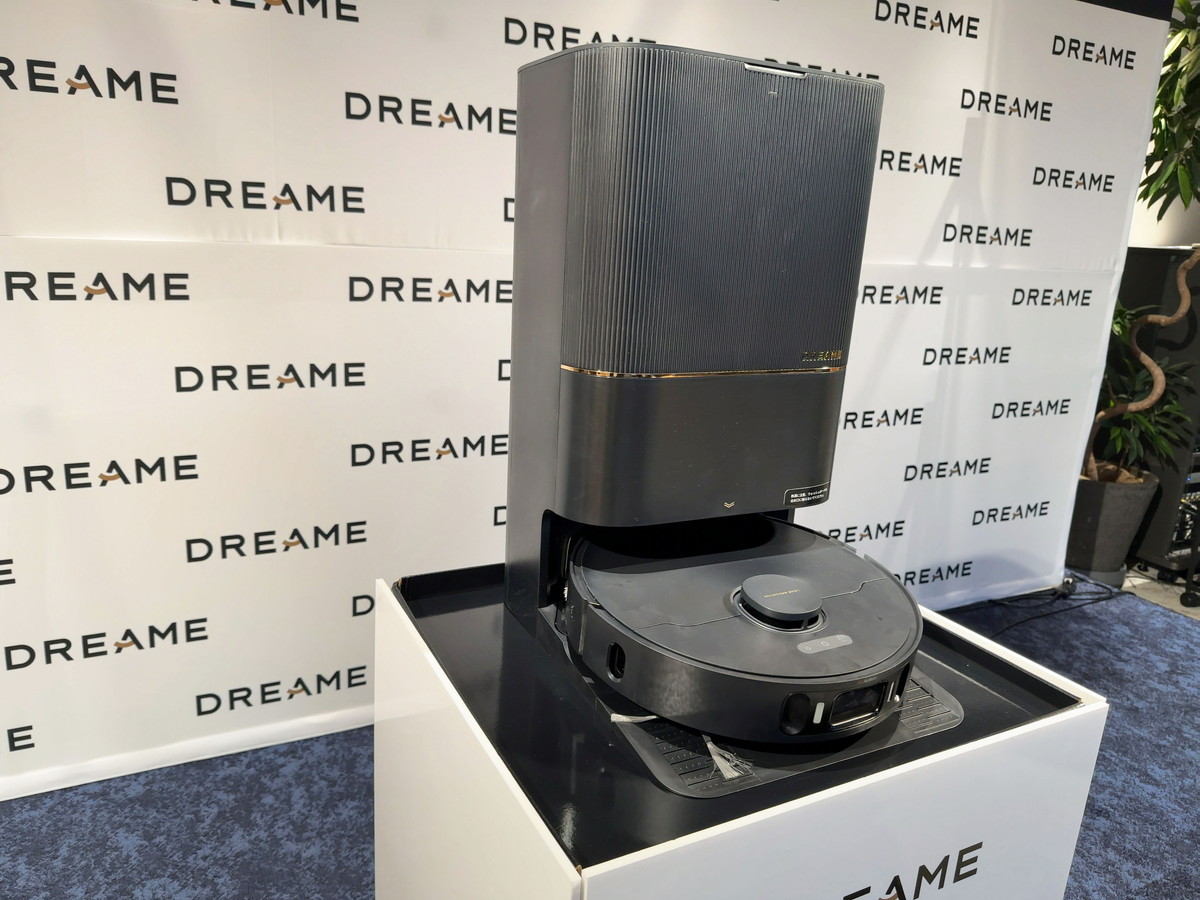 自分も洗う」全自動ロボット掃除機が登場！ 6Way仕様の「DreameBot X30