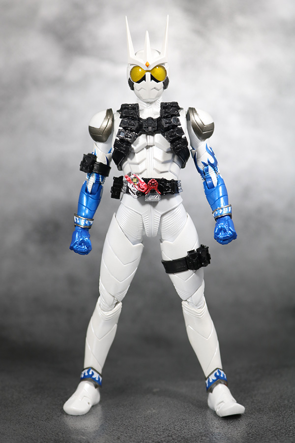 S.H.Figuarts真骨彫仮面ライダーエターナル Amazon.co.jp: S.H.