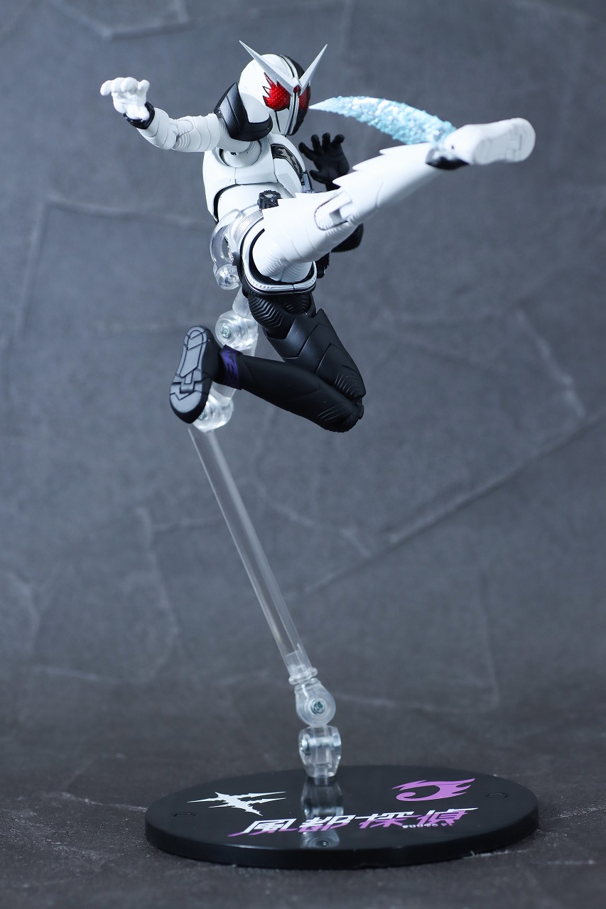 フィギュアーツ 真骨彫 仮面ライダーW ファングジョーカー（風都探偵