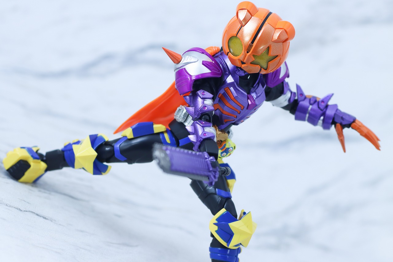 フィギュアーツ仮面ライダーパンクジャック モンスター、ビート