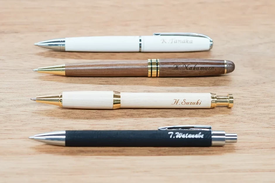 ノックできないボールペンです