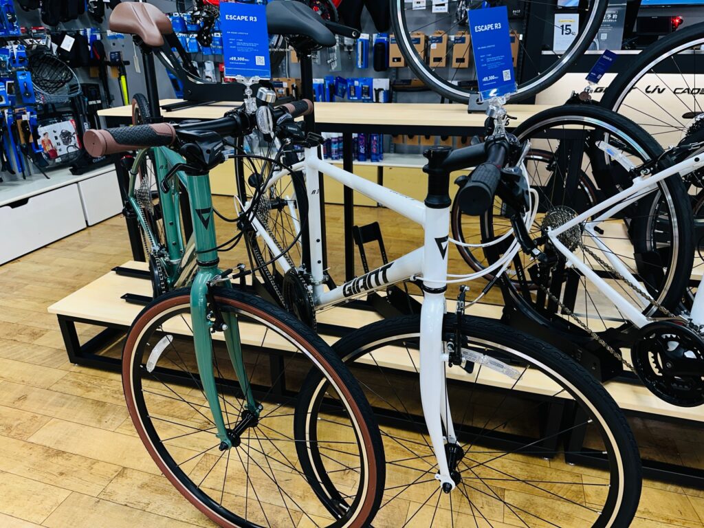 お引き取り限定 GIANT ESCAPE R3 3x8段 465mm消耗品交換済 2023 GIANT