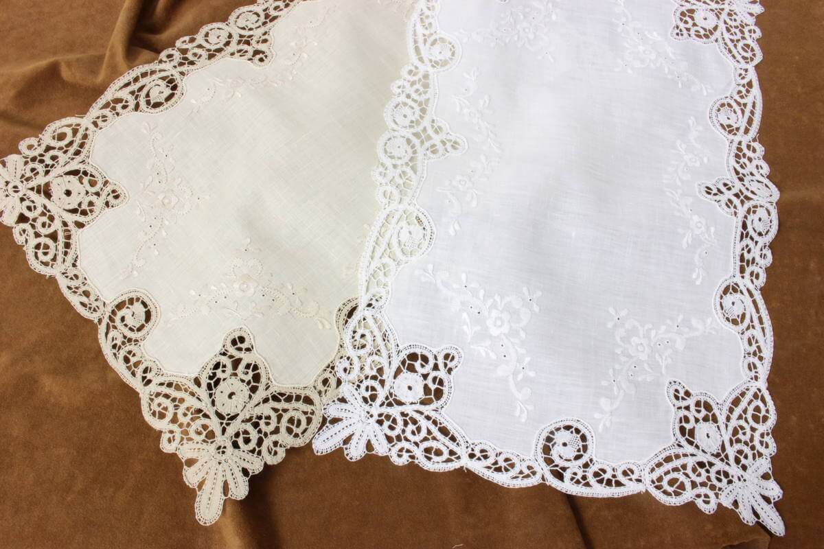 memories ボビンレース テーブルセンター F95/23 約30×45cm
