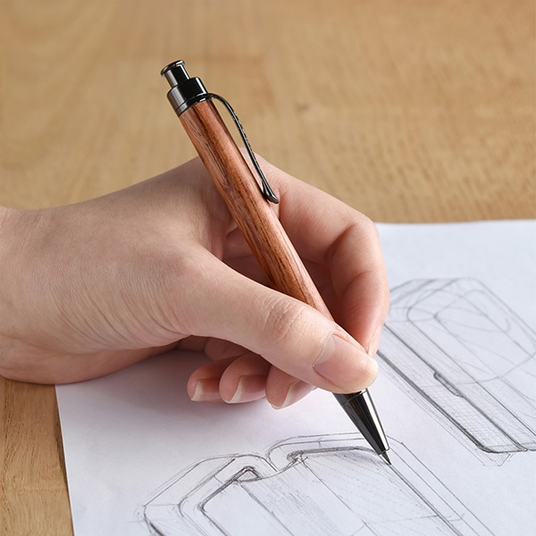 □「LEAD PENCIL 2mm」大人の鉛筆、高級木材の芯ホルダー【名入れ可能
