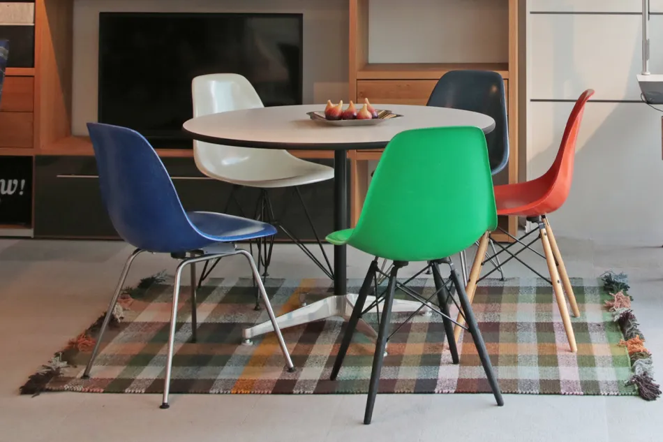 Prismatic Table（プリズマティック テーブル）/Vitra（ヴィトラ