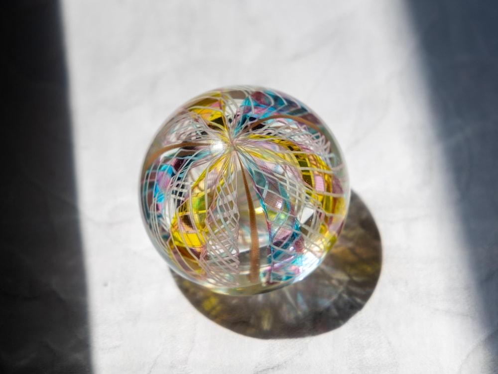 メリーゴーランド 木馬のオブジェ ウランガラス Boyd ボイド社