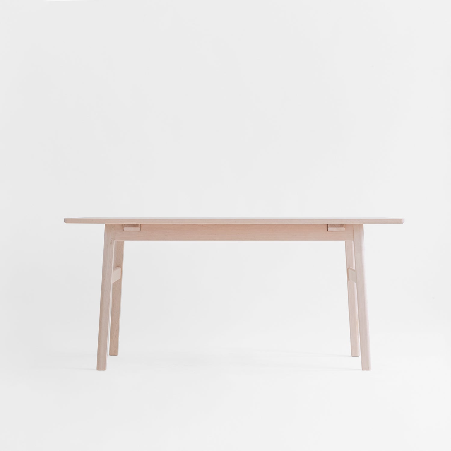 limdiningtable_MA_01.jpg?v=