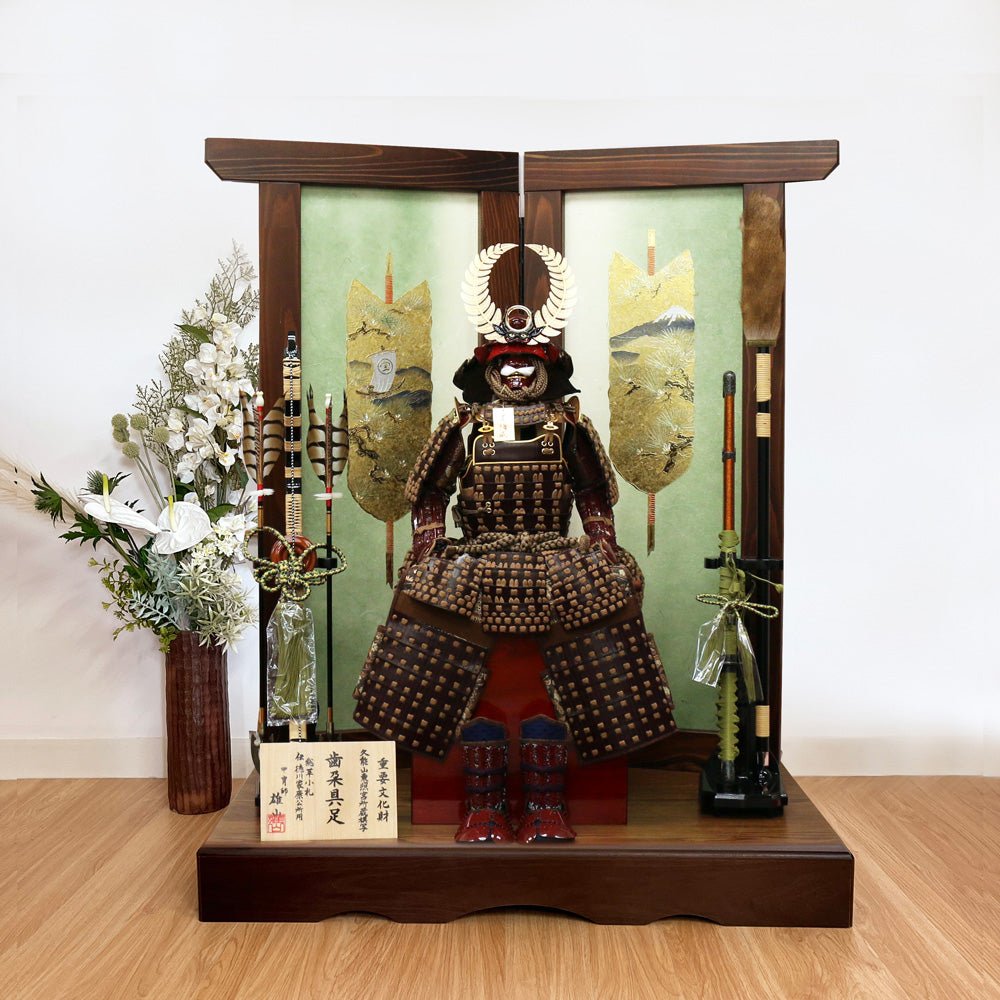 横幅85cm｜武将 徳川家康 ｜牛革の鎧飾り｜雄山作｜五月人形｜本物志向