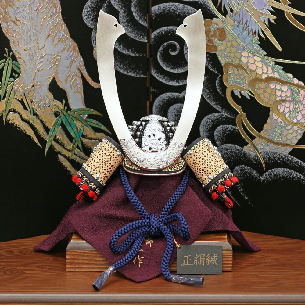 大明宣徳時代銘 大明宣徳時代 紅釉白龍紋盤 黒