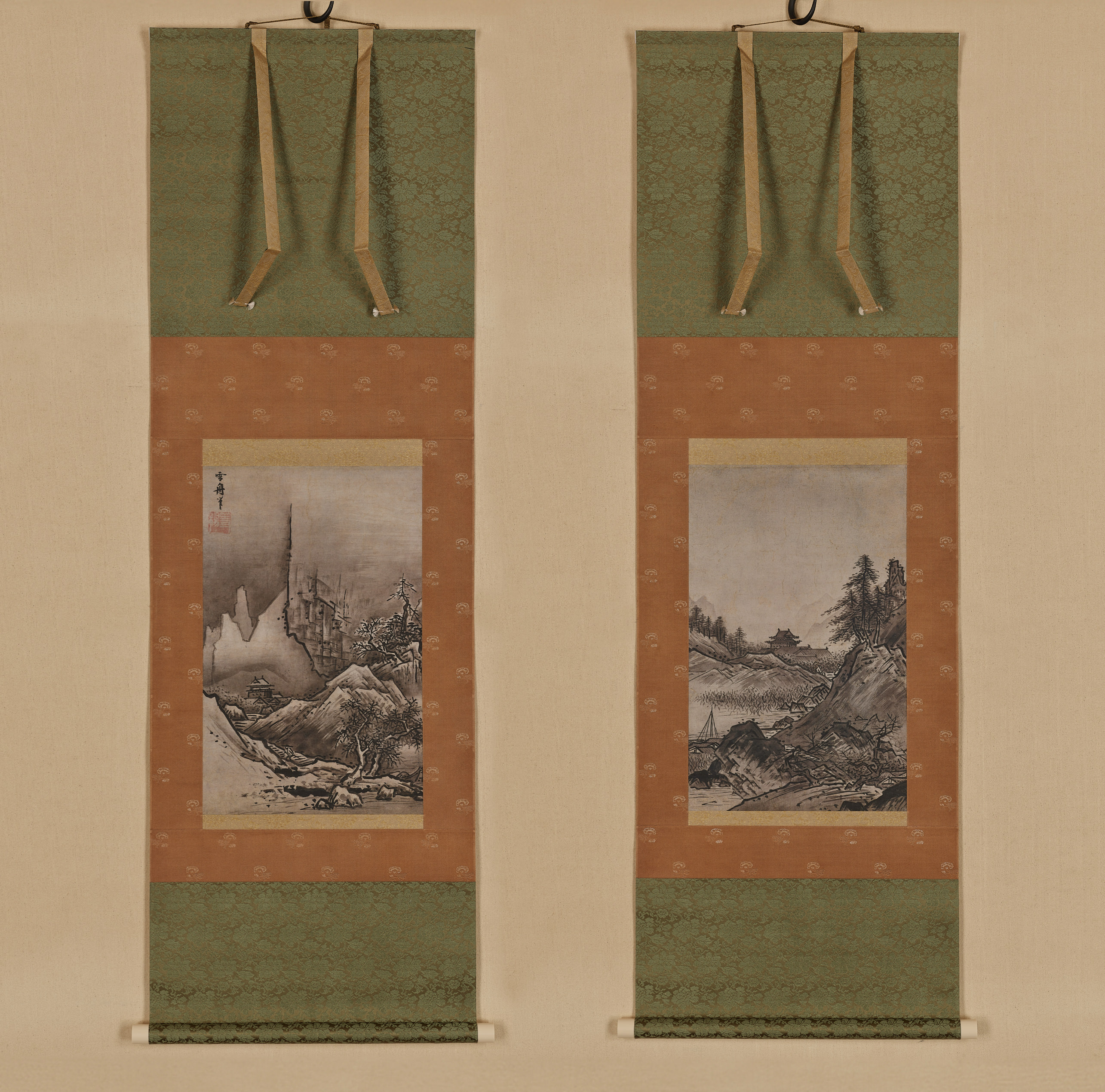 旧家出品】雪舟 「秋冬山水図」 掛軸 東京国立博物館 正式許諾 限定E.A