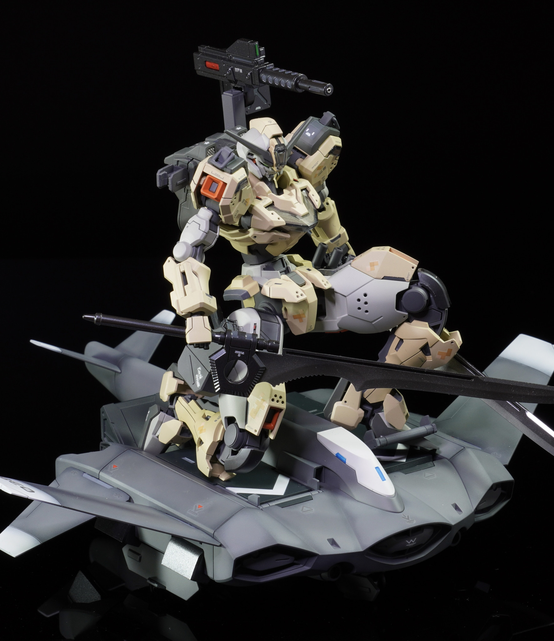 HG陸戦型ガンダムキャリバーン【デザート迷彩カラー】 完成品全塗装