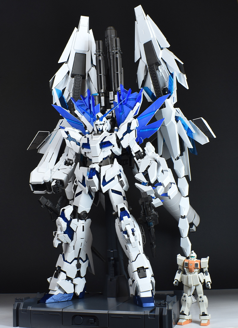 PG 1/60 ユニコーンガンダムペルフェクティビリティディバイン Amazon