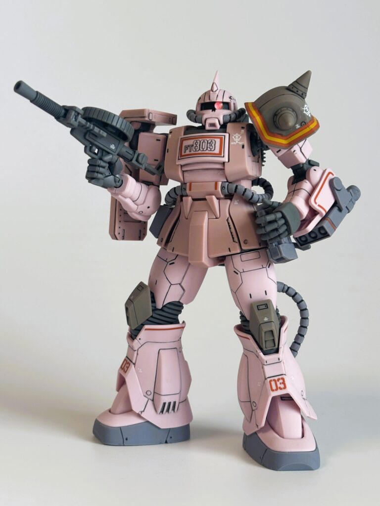 HG 1/144 ザク・デザートタイプ ピンクパンサー隊機 塗装済 完成品