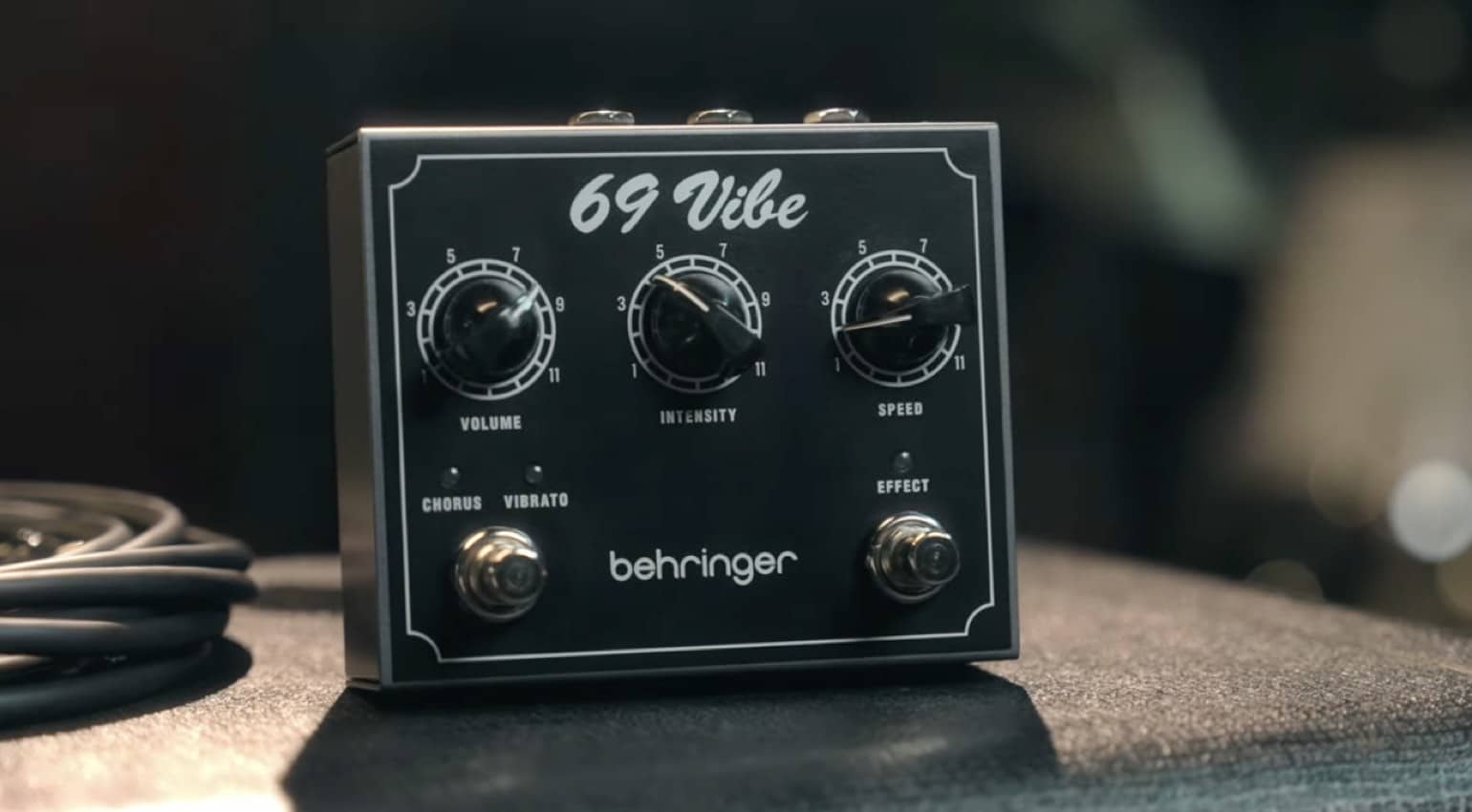 behringer 69 Vibe ギターエフェクター Behringer | Product | 69 VIBE