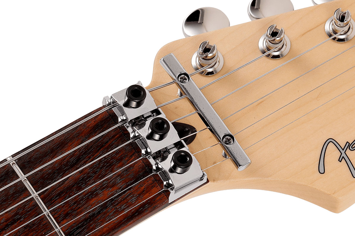 フロイド・ローズを搭載した日本製フェンダー・ストラトキャスター限定