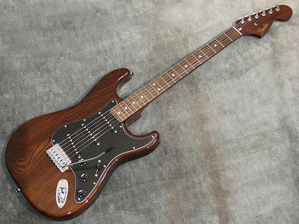 ギター Fender Japan Stratocaster ST71/ASH (WAL) エレキギター