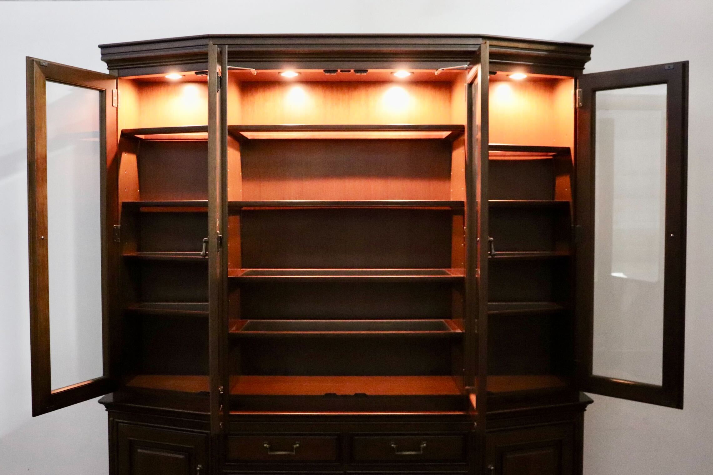 12/18 値下げ⭐地中海シリーズ⭐maruni 3面ガラスキャビネット