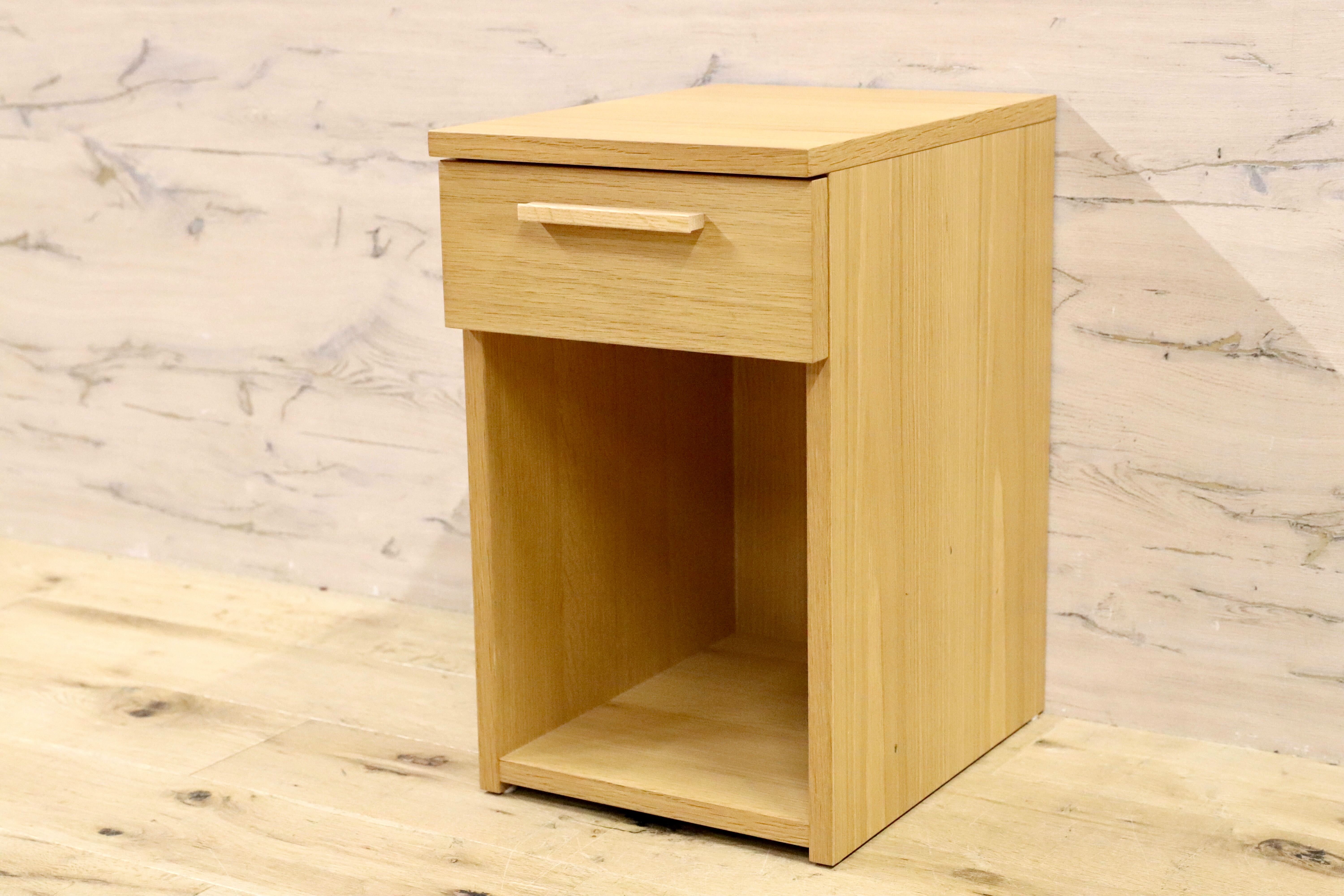 武蔵小山店】 アクタス ACTUS ベッドサイドテーブル サイドテーブル