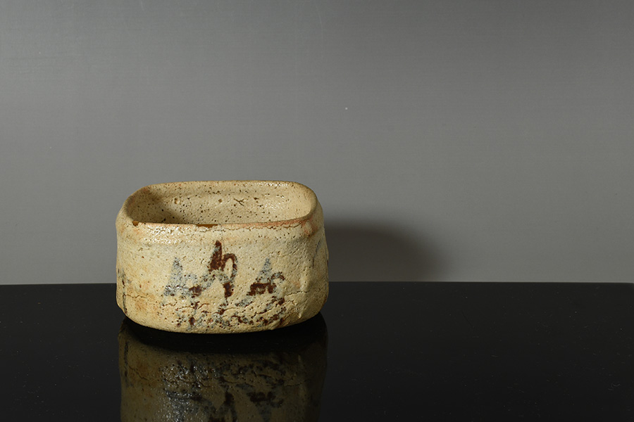 値下・志野鉄絵菓子器 値下・志野鉄絵菓子器