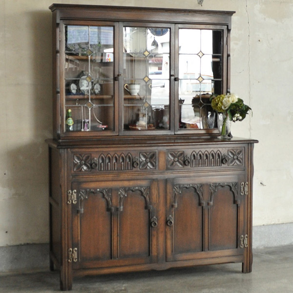 フランダースの家具やさん購入 重厚食器棚アンティークヨーロッパ輸入