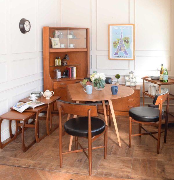 アーコール（ERCOL社）のダイニングテーブル、ヴィンテージ家具の伸長