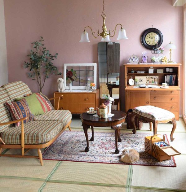 アンティーク調のおしゃれな雑貨、シノワズリーの雰囲気が漂う真鍮