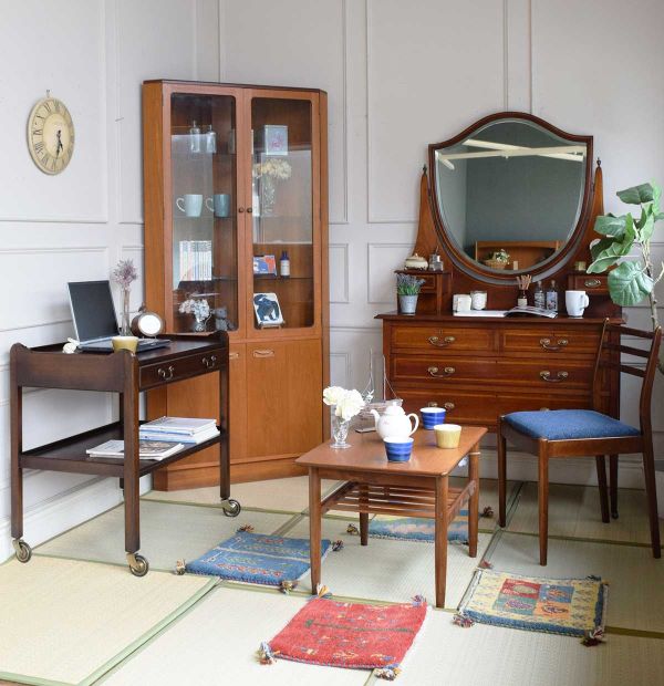 英国アンティークのドレッサー、美しいミラーが付いたのマホガニー材の