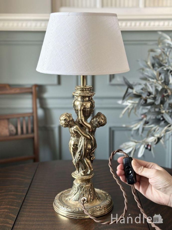 エンジェルモチーフが可愛いアンティークの照明、フランスから届いた