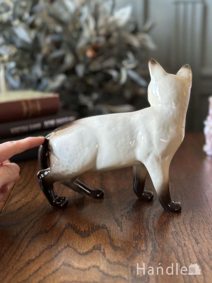 英国アンティークの陶磁器の猫、ロイヤルドルトンのシャムネコの置物(m