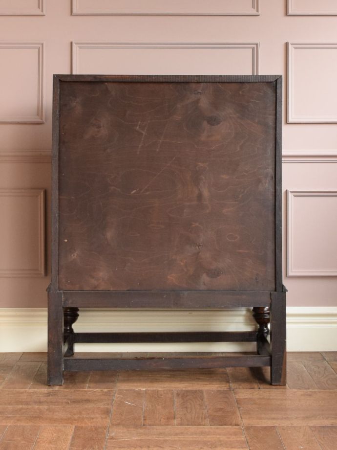 彫刻が美しいライティングビューロー、 英国アンティークの収納付き