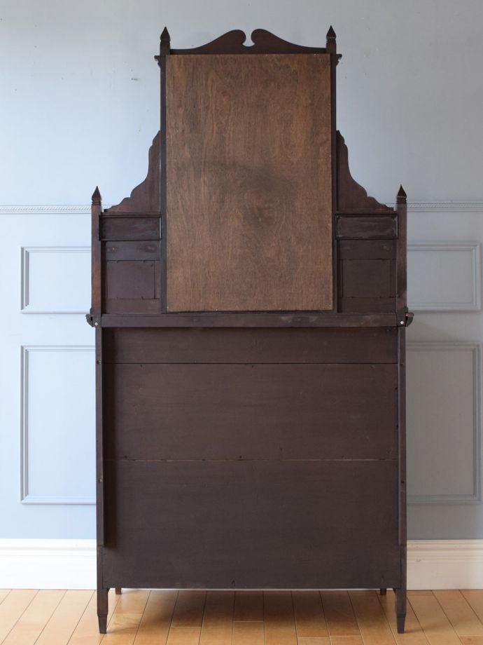 英国アンティークの美しい家具、マホガニー材のドレッサーパーラー