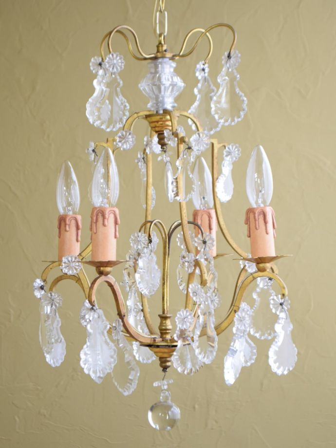 フランスから届いたキラキラ輝く照明、アンティークのシャンデリア(4灯