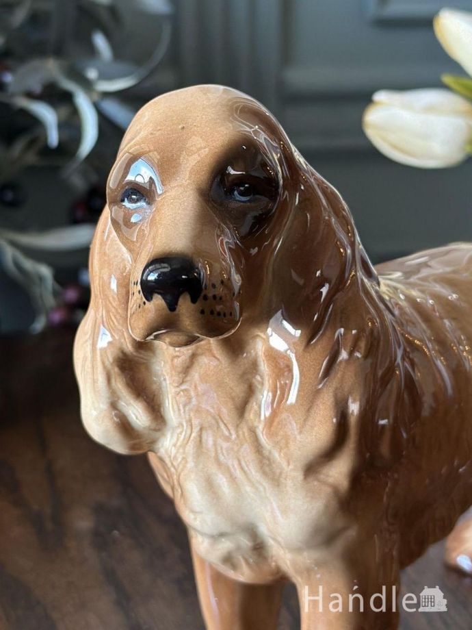 立ち姿が凛とした犬のフィギュリン、アンティークのコッカースパニエル