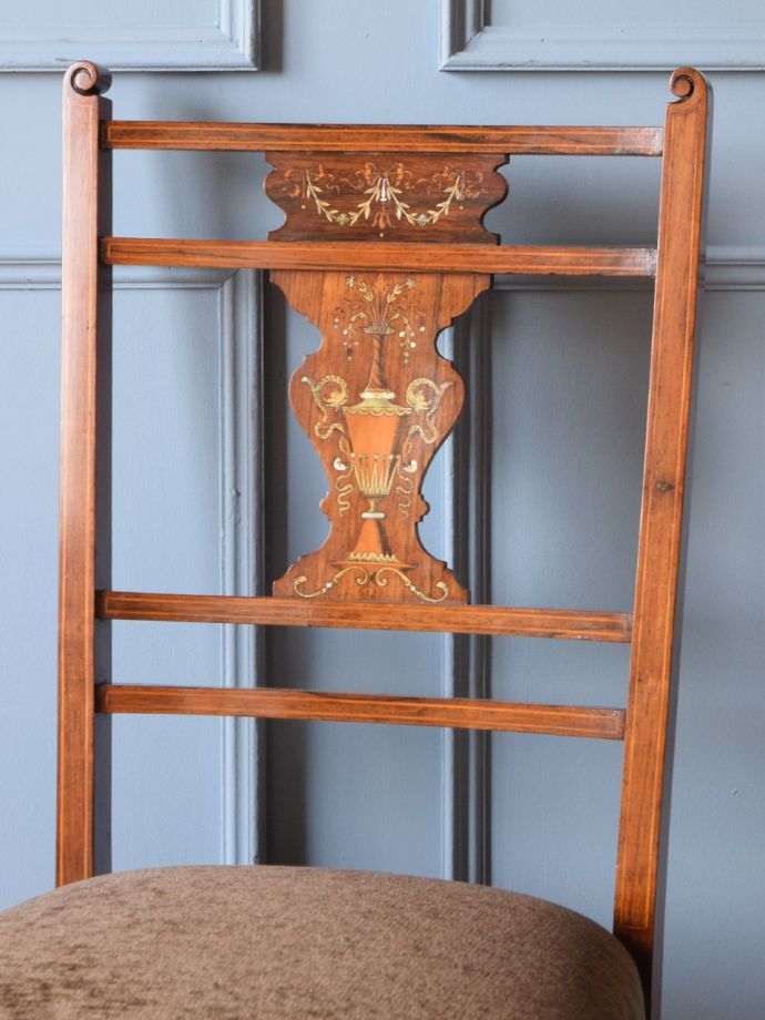 イギリスから届いた美しいアンティークの椅子、エドワーディアン