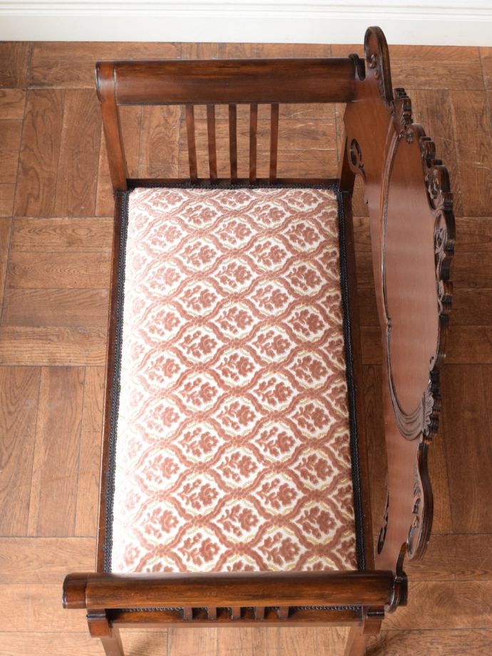 アンティークのおしゃれな2人掛け椅子、マホガニー材のホールソファ