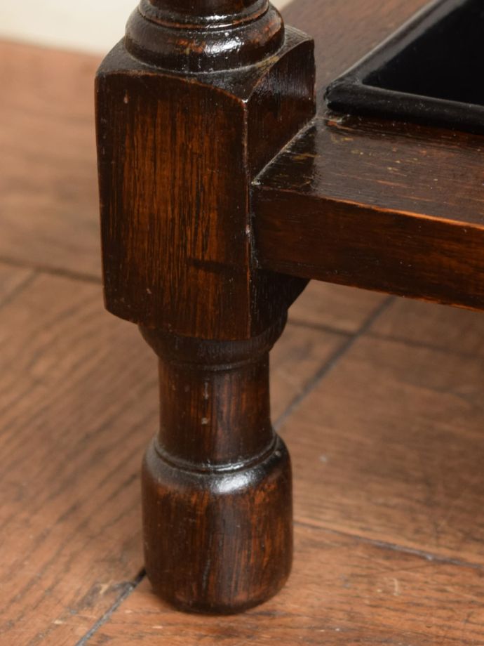 英国アンティークのおしゃれな傘立て、ターニングレッグのステッキ