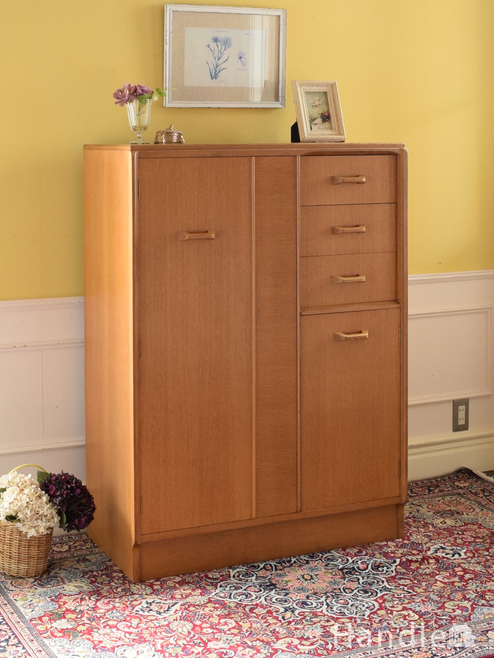 イギリスから届いたアンティークのワードローブ、オーク材のおしゃれな