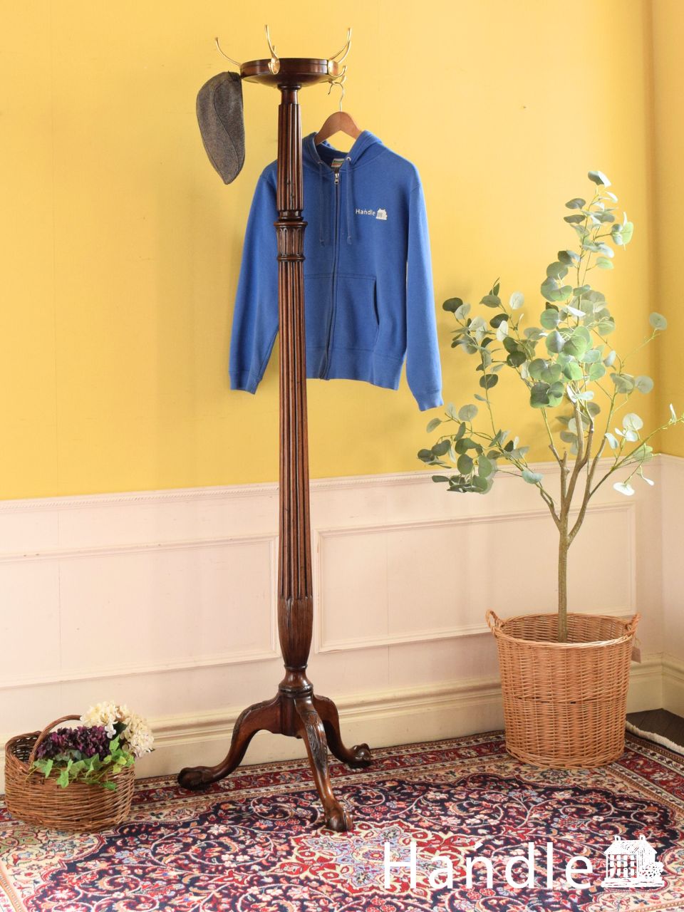 イギリスから届いたアンティークのコートハンガー、英国から届いた