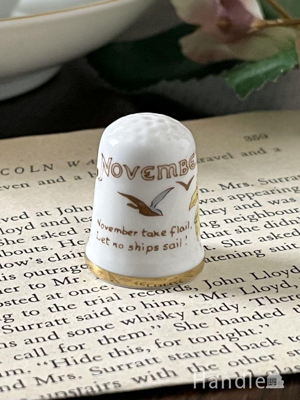 イギリスのアンティークシンブル、caverswallのマンスリーシンブル