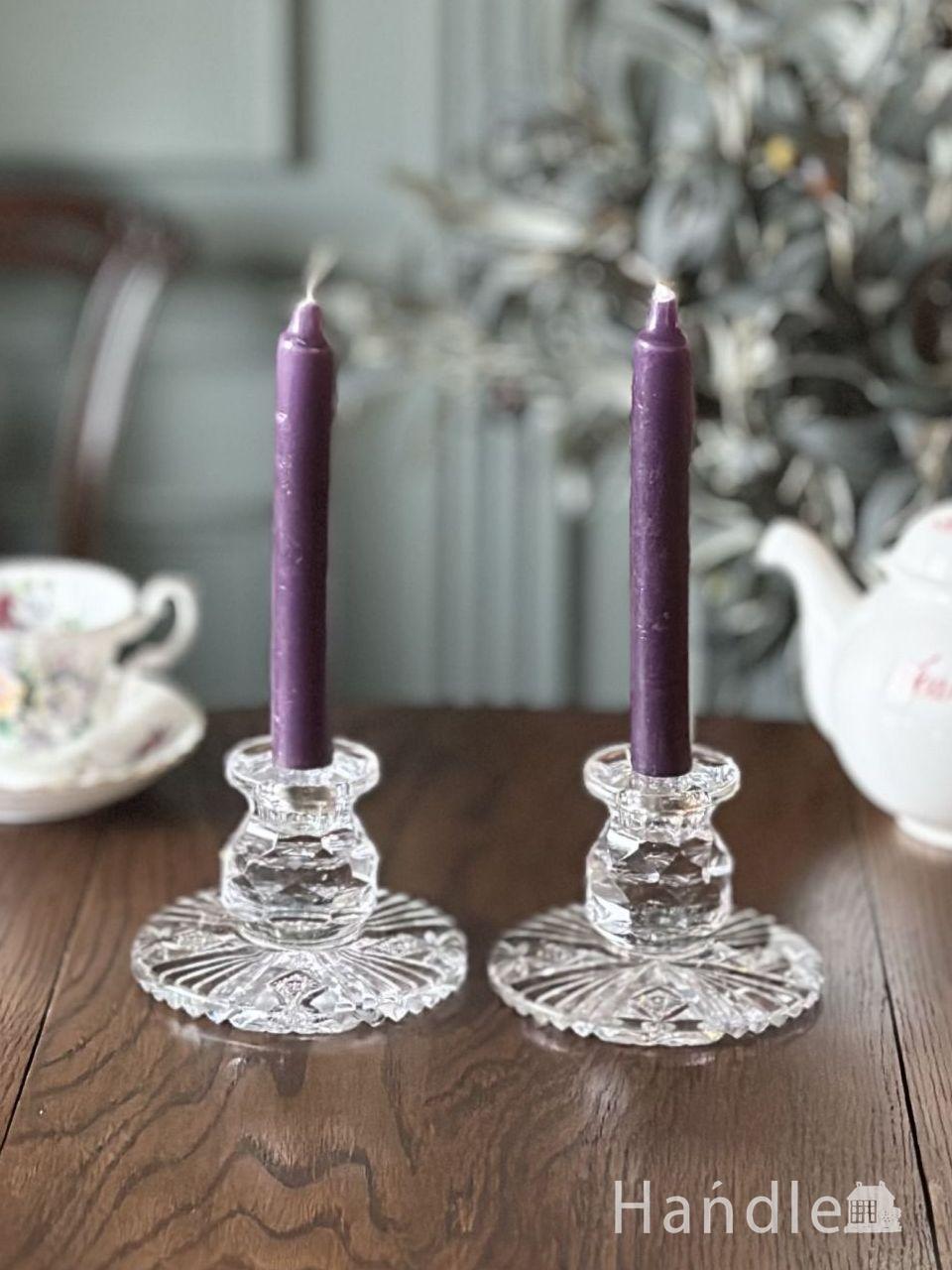キラキラ輝くアンティークのロウソク立て、英国アンティークガラスの