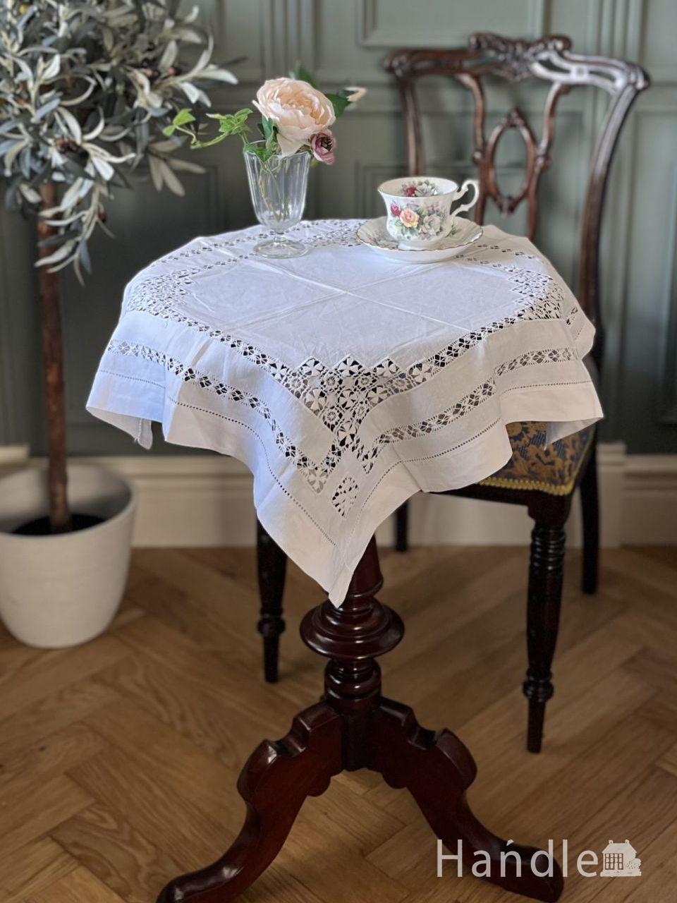 アンティークフランス ローズ刺繍とフィレレースのタッセルフリンジ付