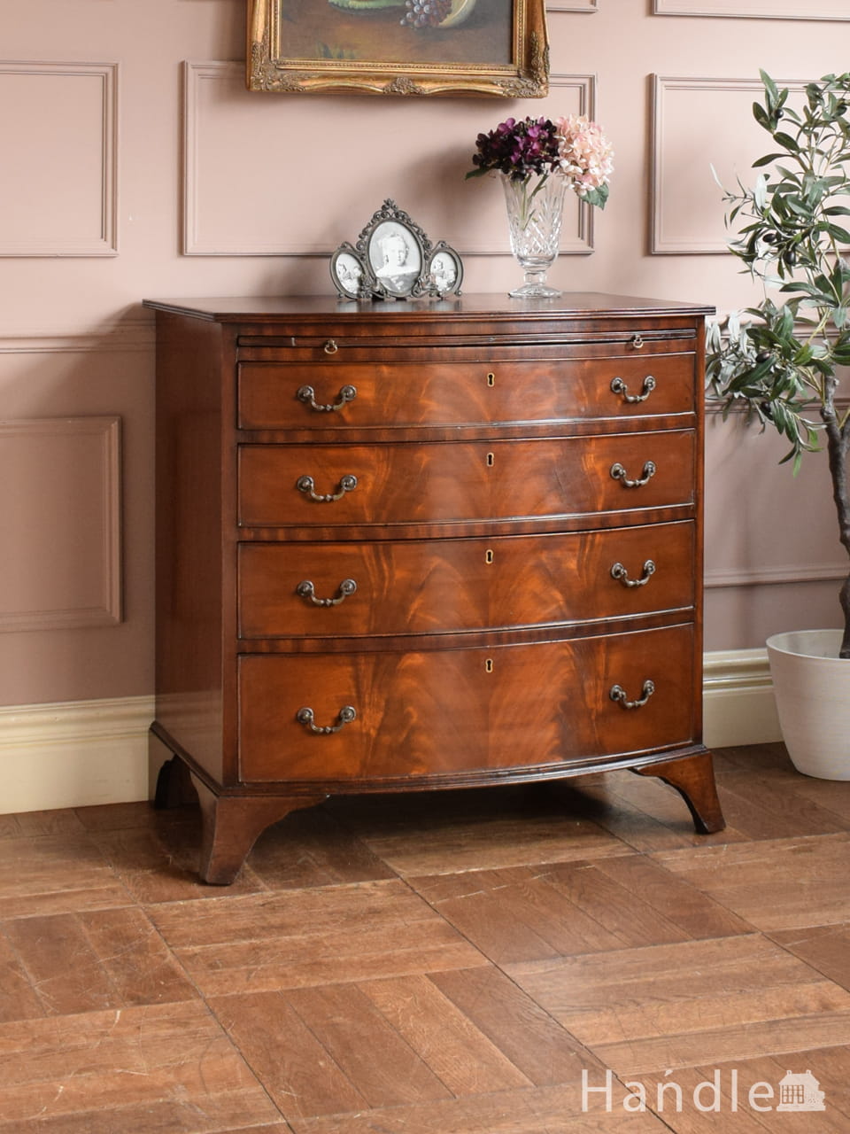 英国アンティークの3段チェスト、装飾が美しいオーク材の洋服タンス(q